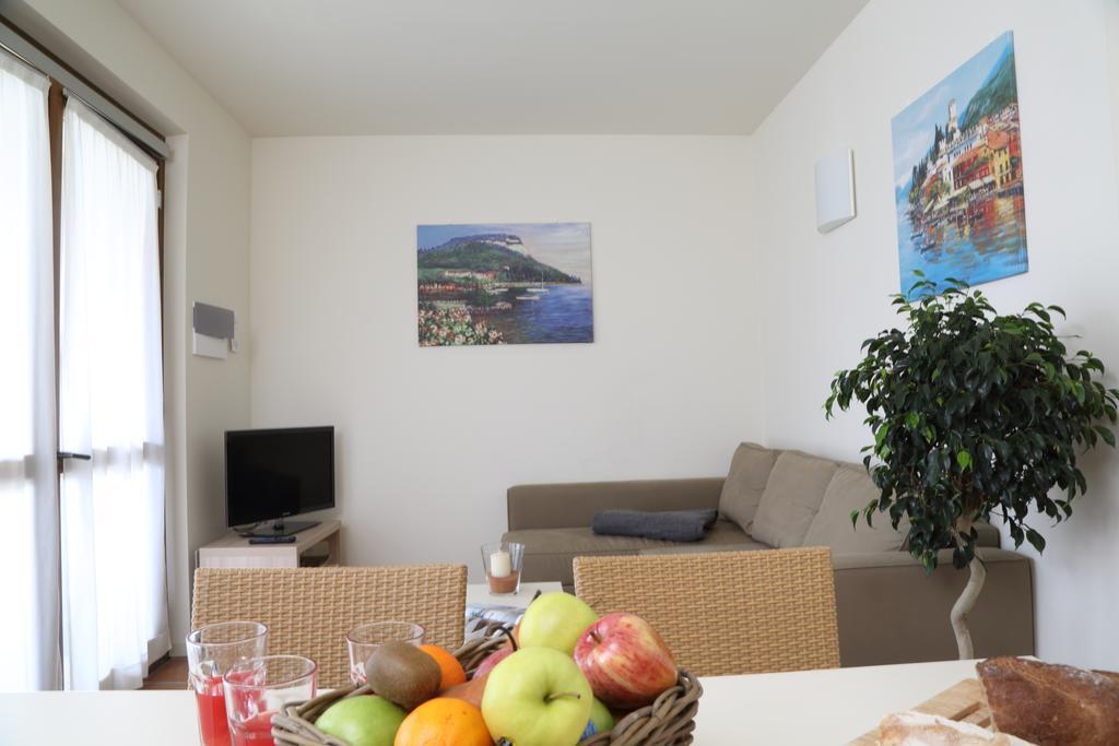 Appartamenti Corte Leonardo Garda  Room photo